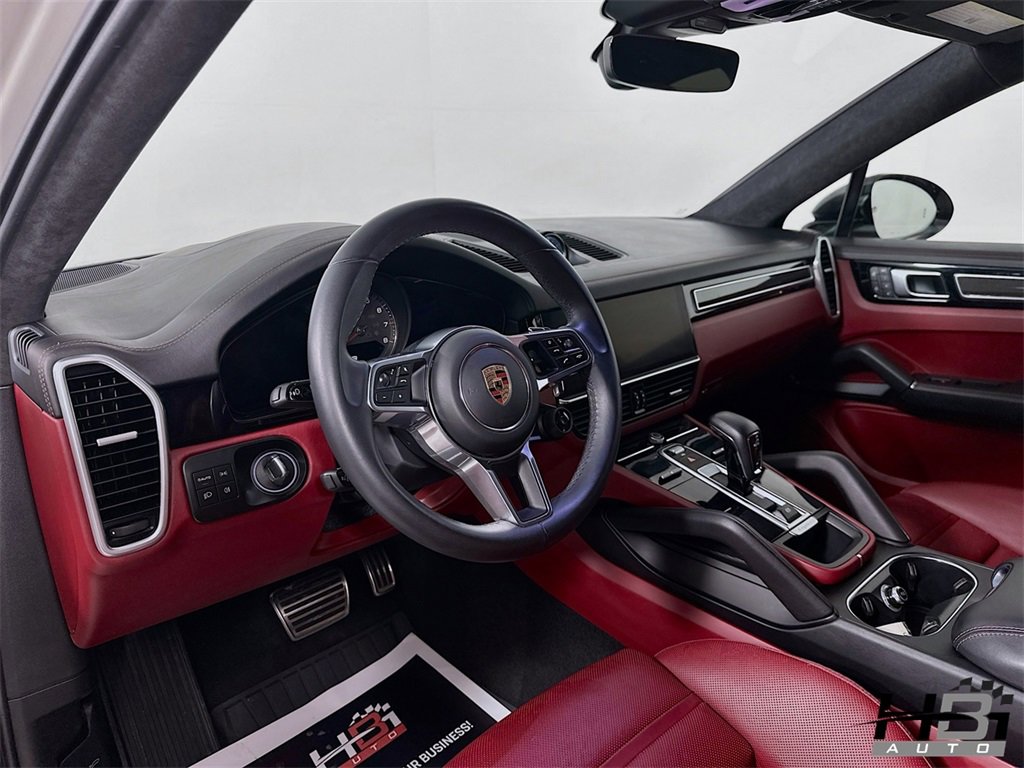 Used 2023 Porsche Cayenne GTS w/ Premium Package Plus image 10