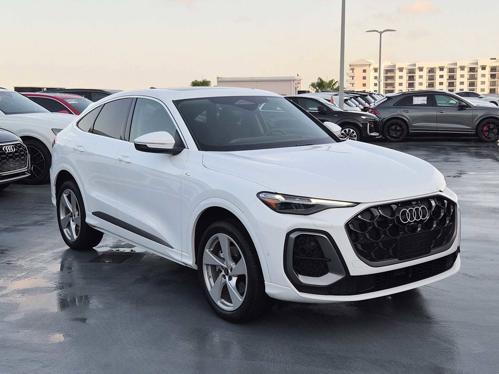 Certified 2025 Audi Q5 Premium Plus w/ Premium Plus image 8