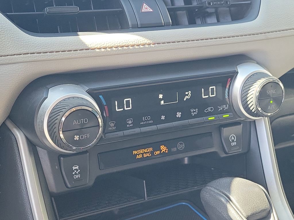 Certified 2021 Toyota RAV4 XLE image 31