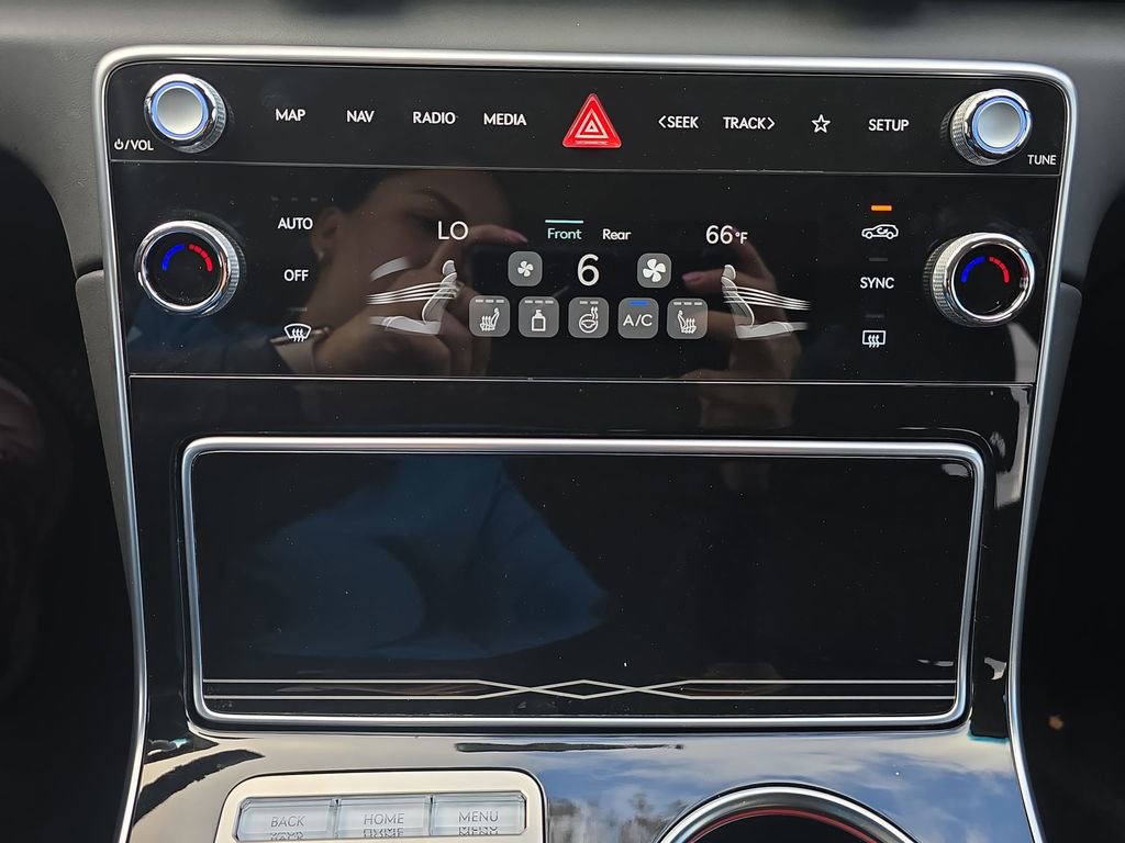 Used 2025 Genesis GV80 2.5T image 24