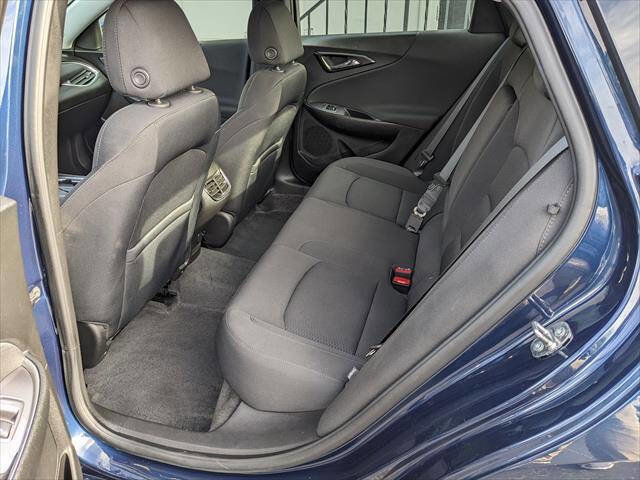 Used 2019 Chevrolet Malibu LT w/ Driver Confidence Package image 11