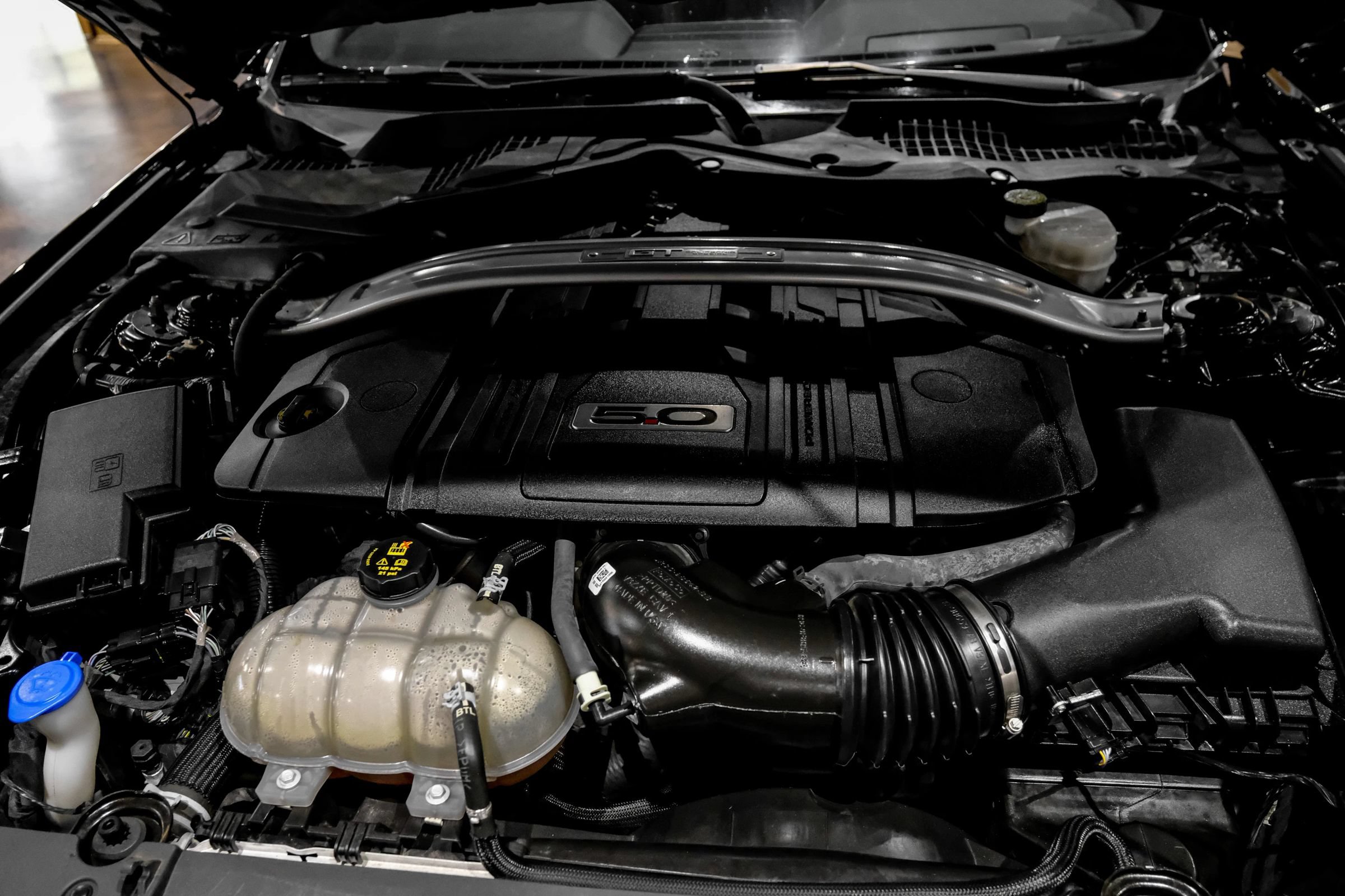 Used 2022 Ford Mustang GT Premium w/ Equipment Group 401A RWD image 41