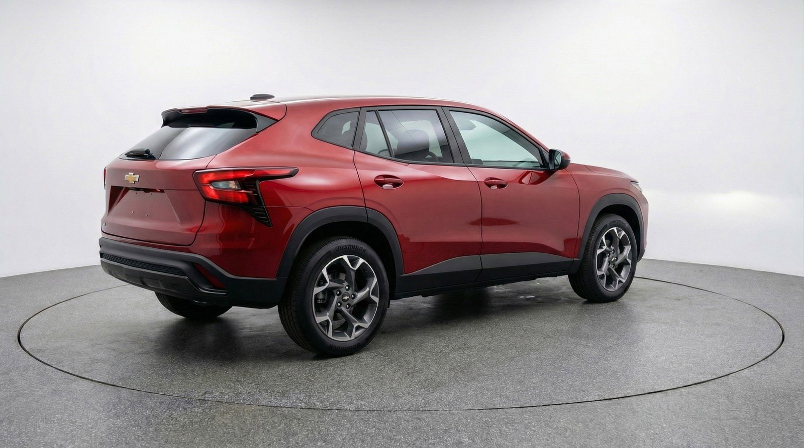 Used 2025 Chevrolet Trax LT FWD image 9
