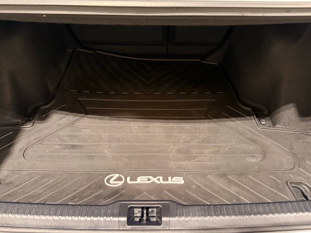Used 2023 Lexus IS 500 w/ Accessory Package 2 image 10