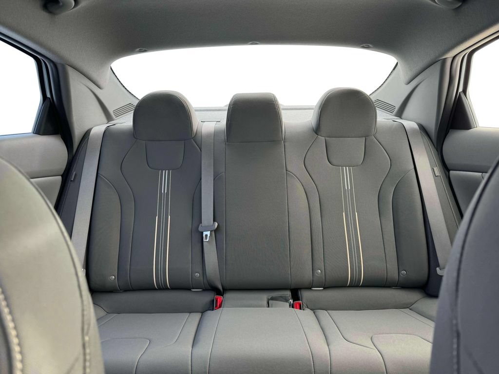 New 2025 Hyundai Elantra Sport FWD image 16