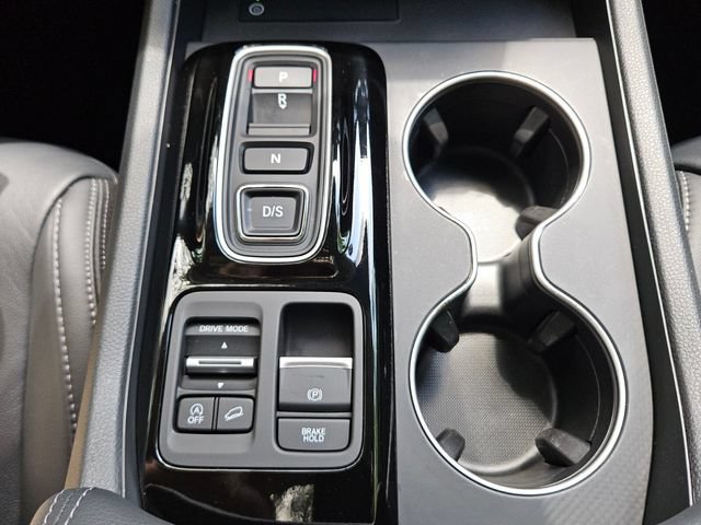 Certified 2025 Honda Pilot Touring image 21