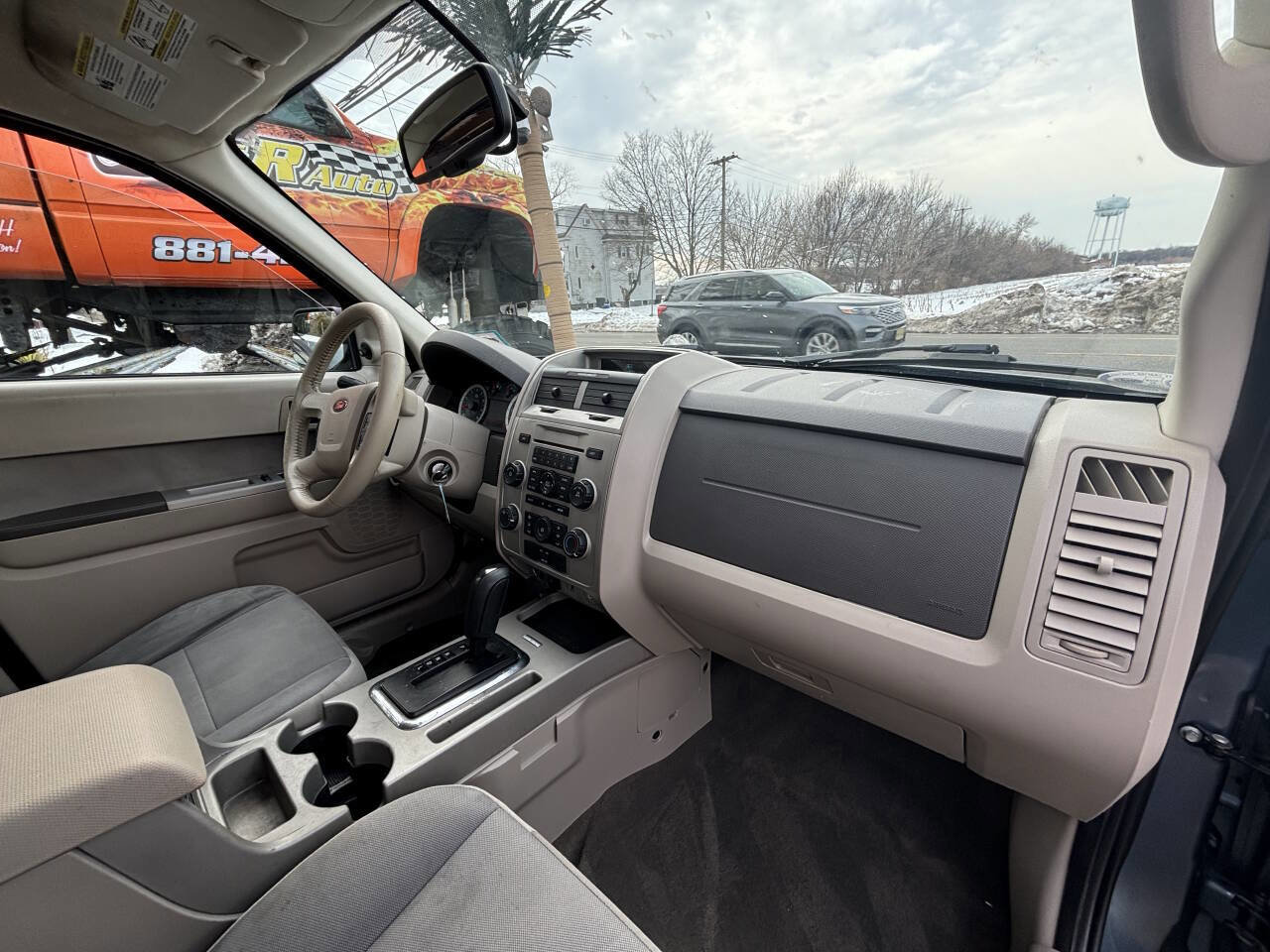 Used 2011 Ford Escape XLT image 21