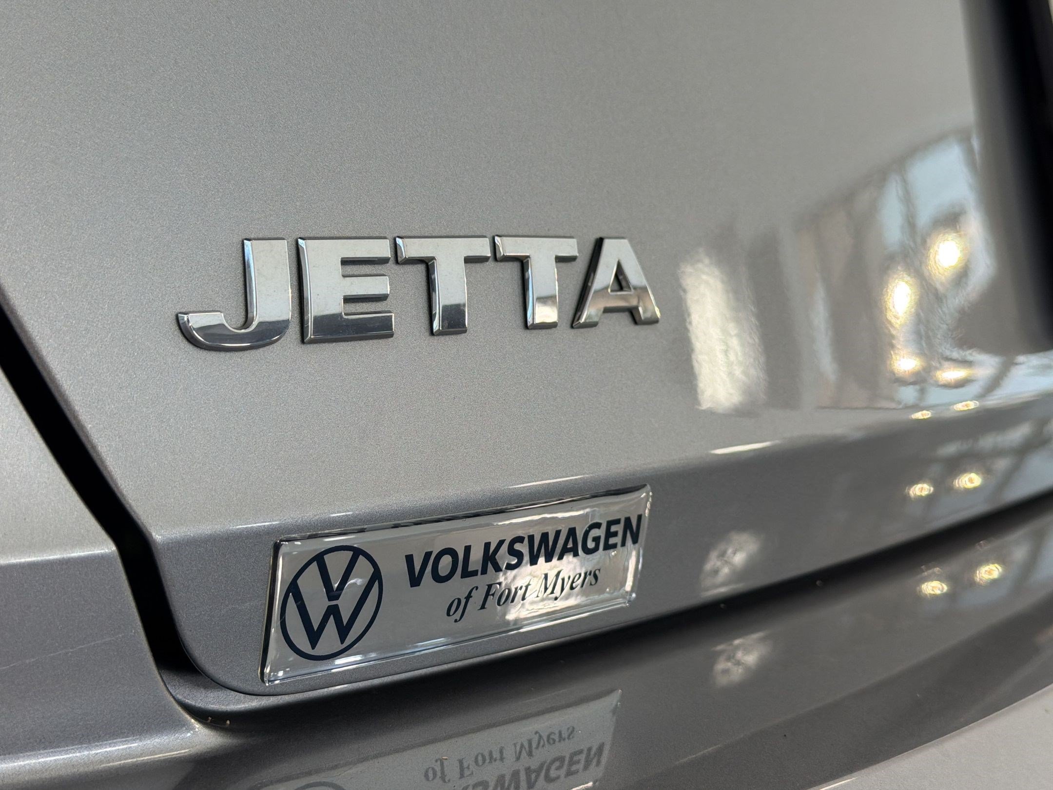Used 2021 Volkswagen Jetta SEL Premium FWD image 34