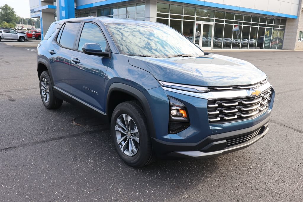 New 2027 Chevrolet Equinox LT FWD image 2