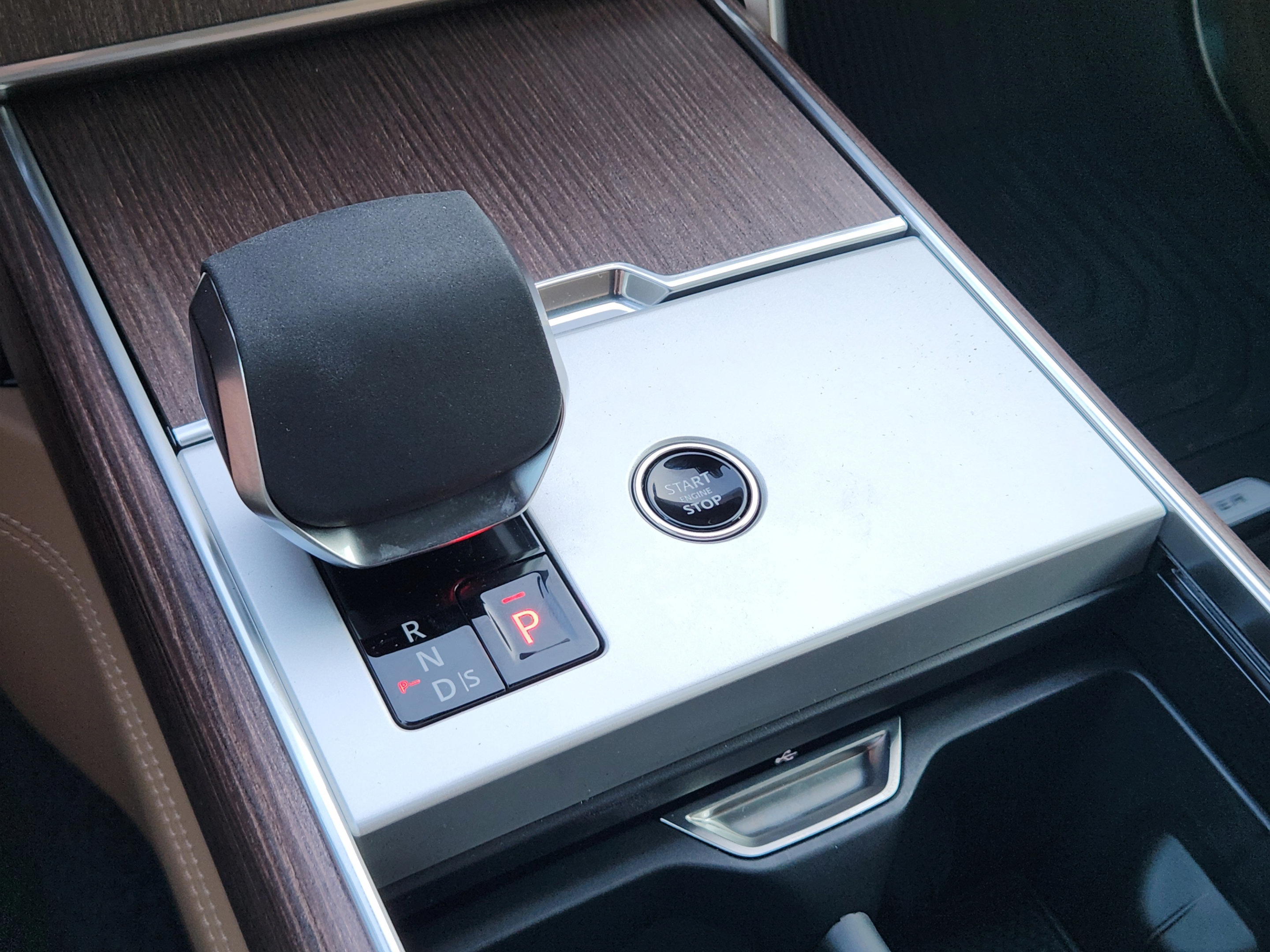 New 2026 Land Rover Range Rover SE AWD/4WD image 14