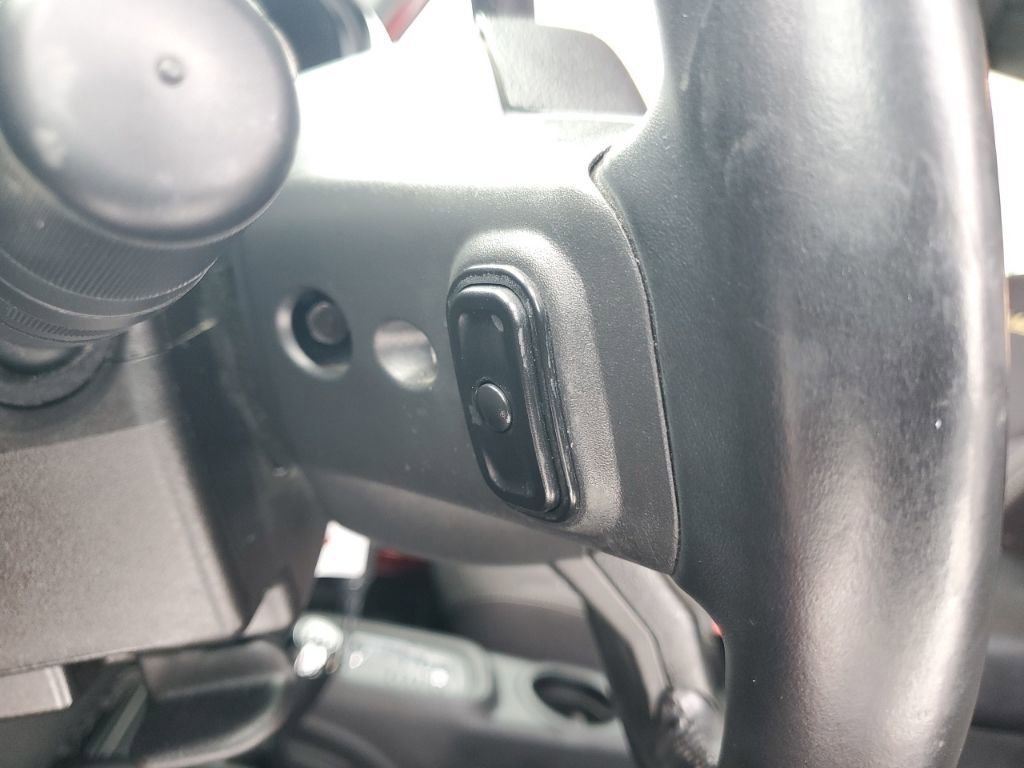 Used 2014 Jeep Wrangler Unlimited Sahara w/ Connectivity Group image 11