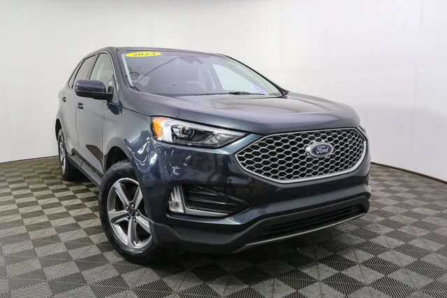 Used 2024 Ford Edge SEL w/ Convenience Package AWD/4WD image 3