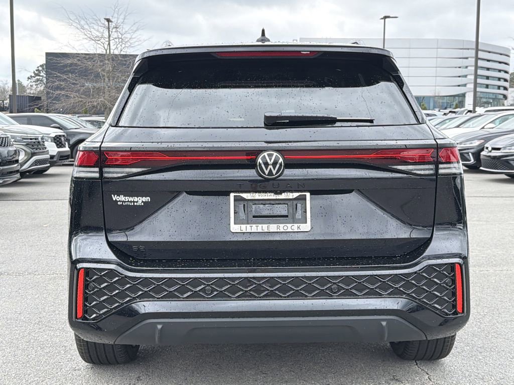 New 2026 Volkswagen Tiguan SE R-Line image 4