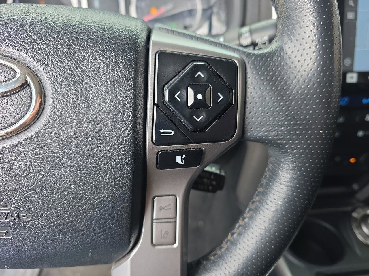 Used 2020 Toyota 4Runner Limited image 18