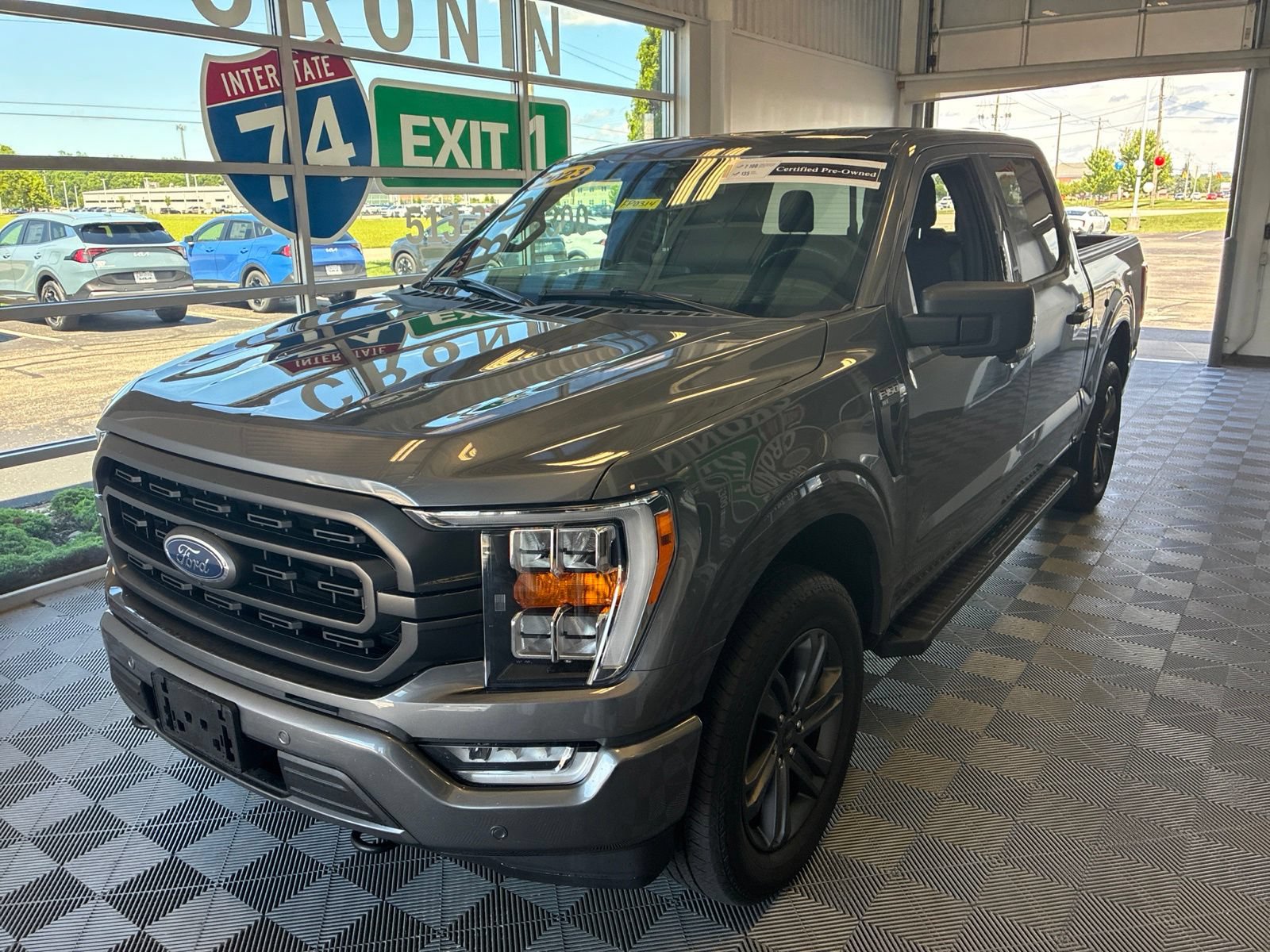 Used 2023 Ford F150 XLT AWD/4WD image 3