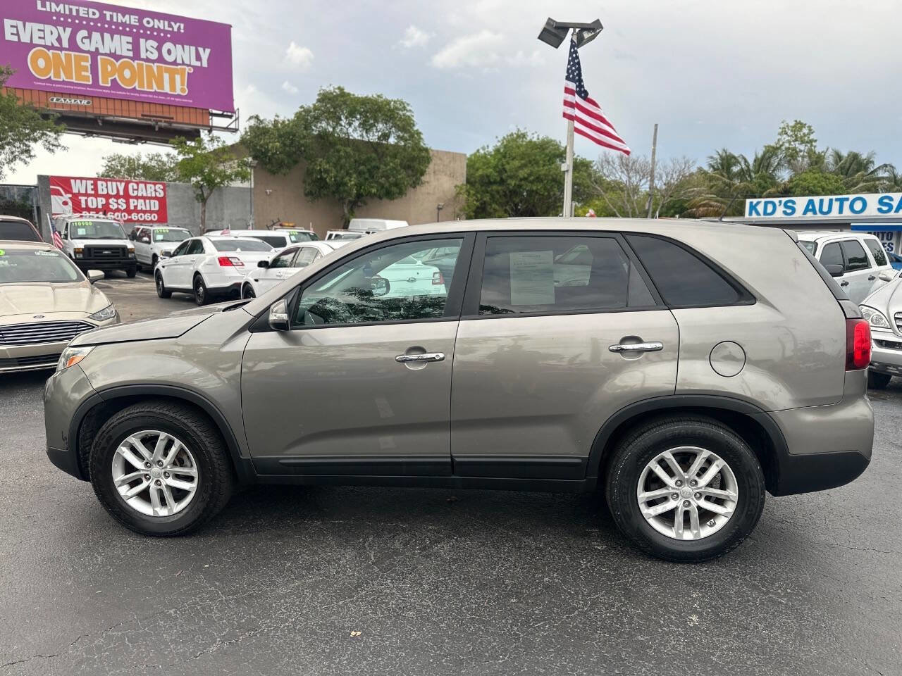 Used 2015 Kia Sorento LX image 6