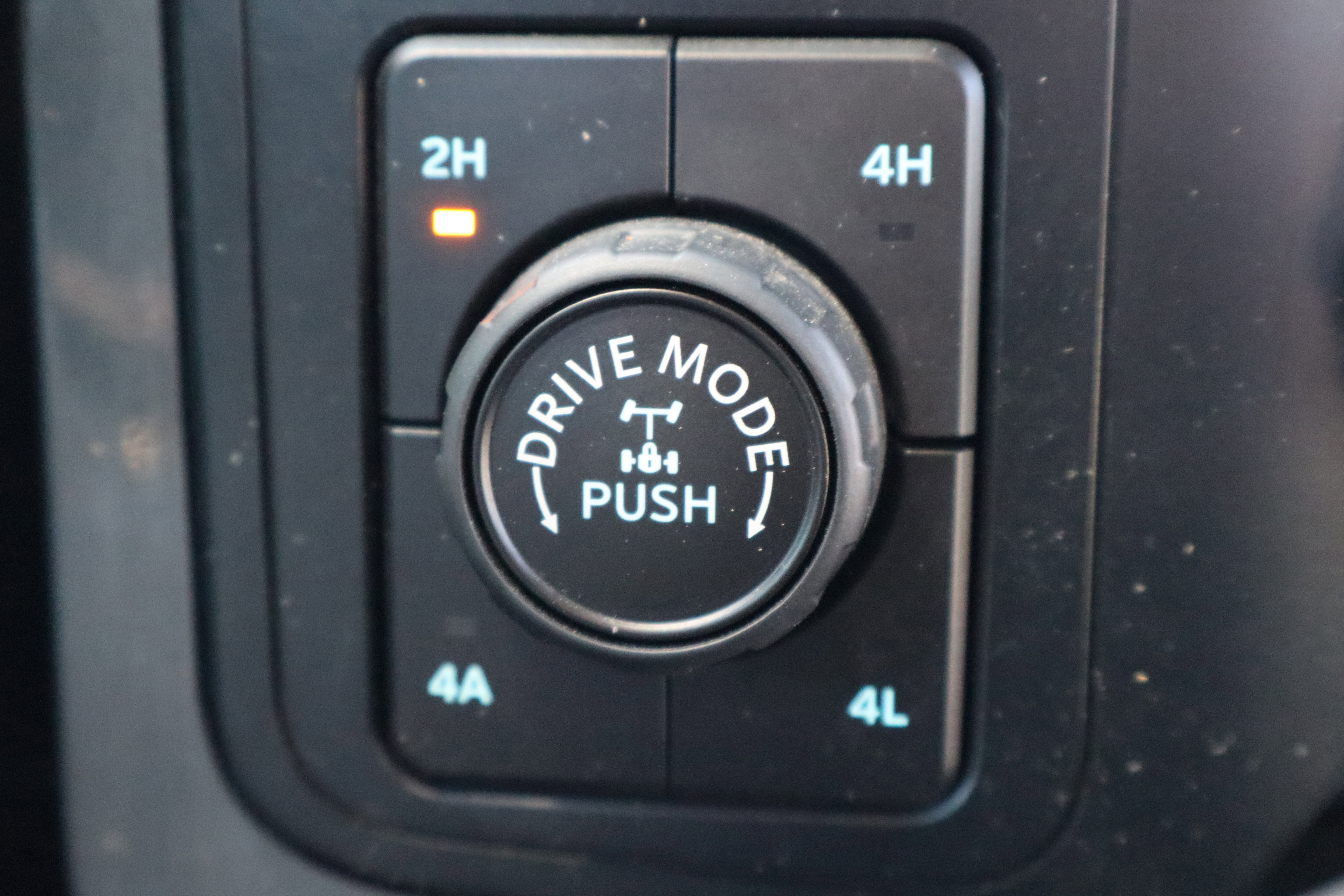 Used 2023 Ford F150 Lariat w/ Max Trailer Tow Package image 26