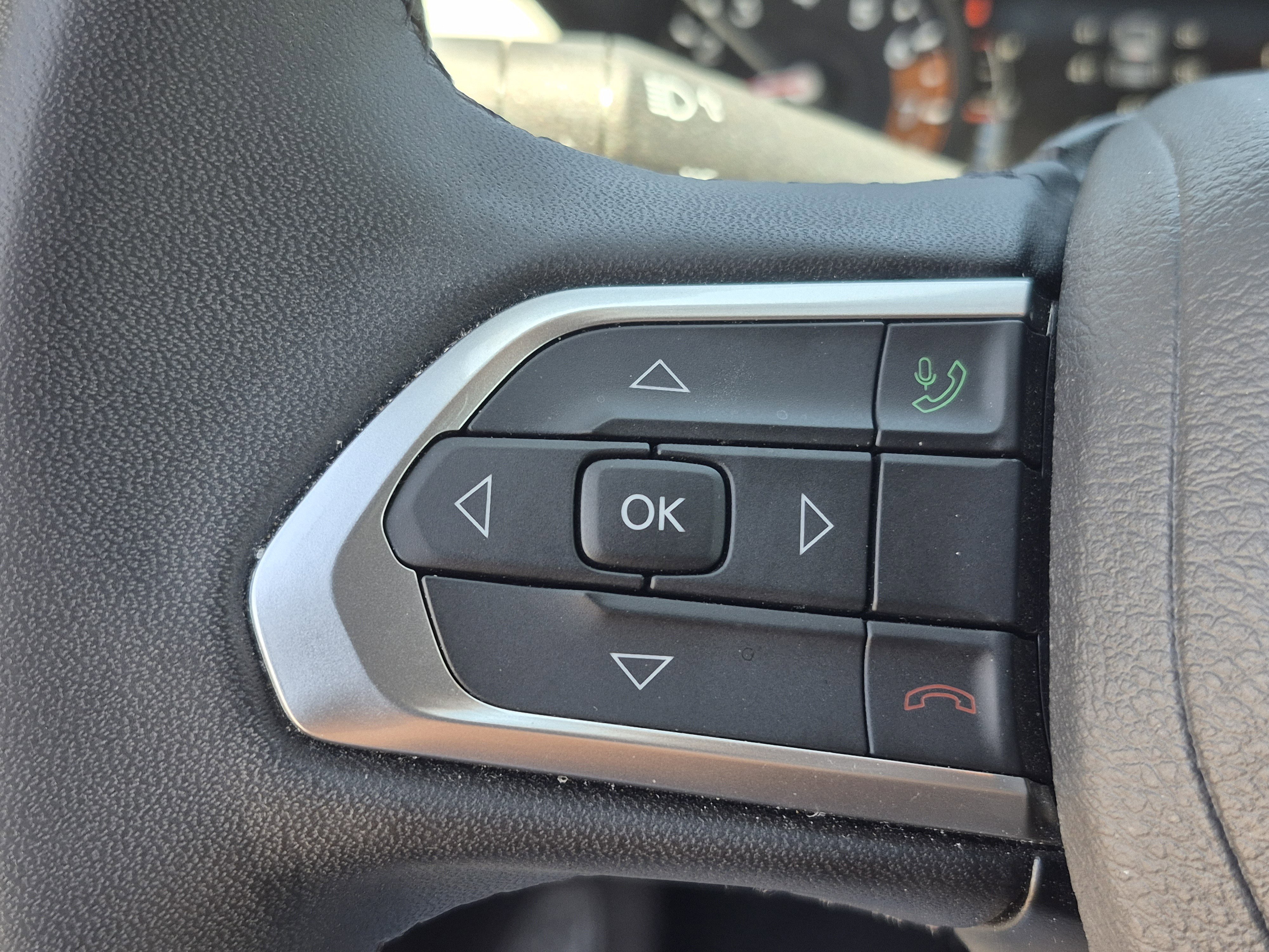 Used 2025 Jeep Compass Limited AWD/4WD image 27
