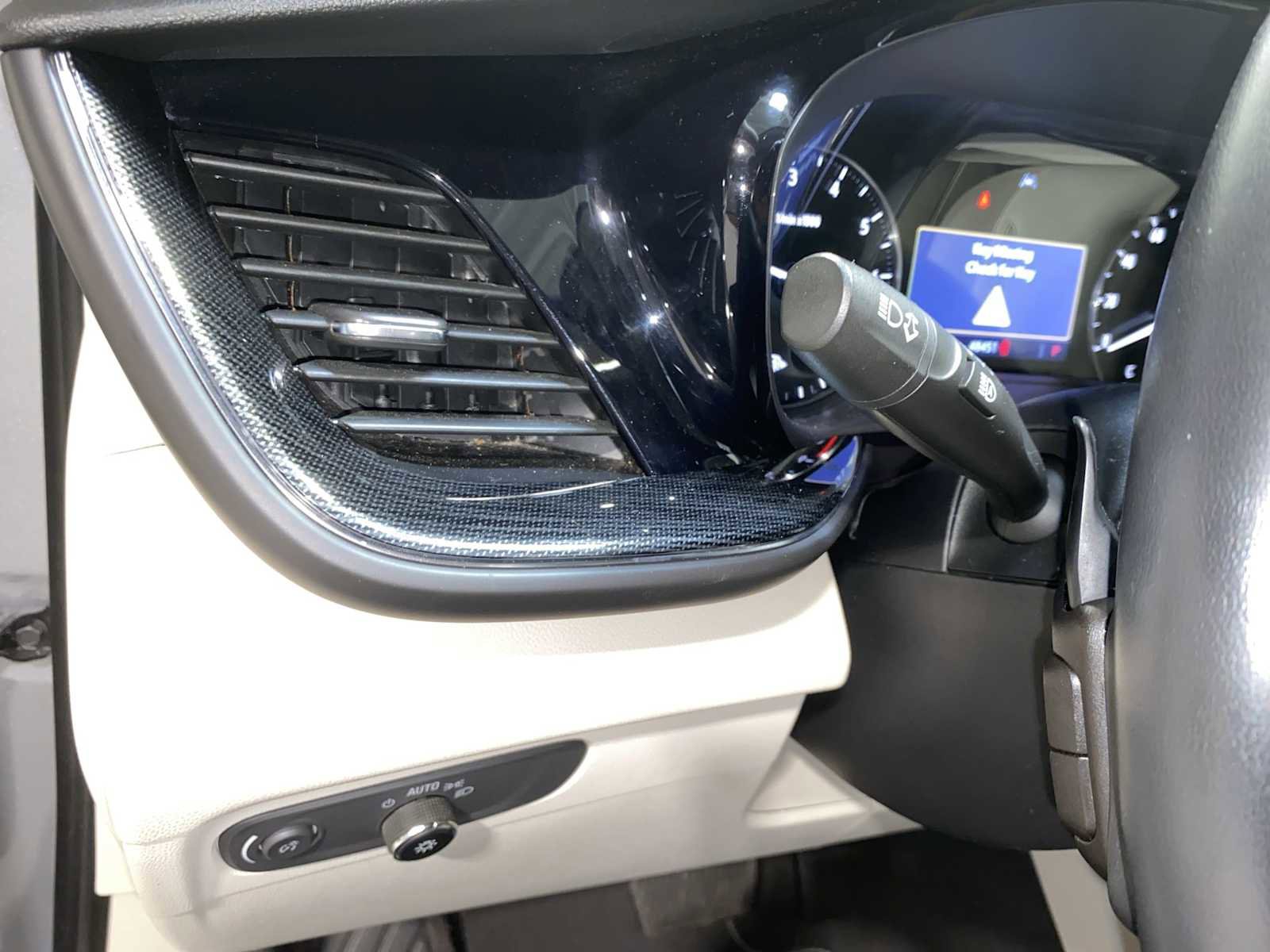 Used 2023 Buick Envision Preferred image 24