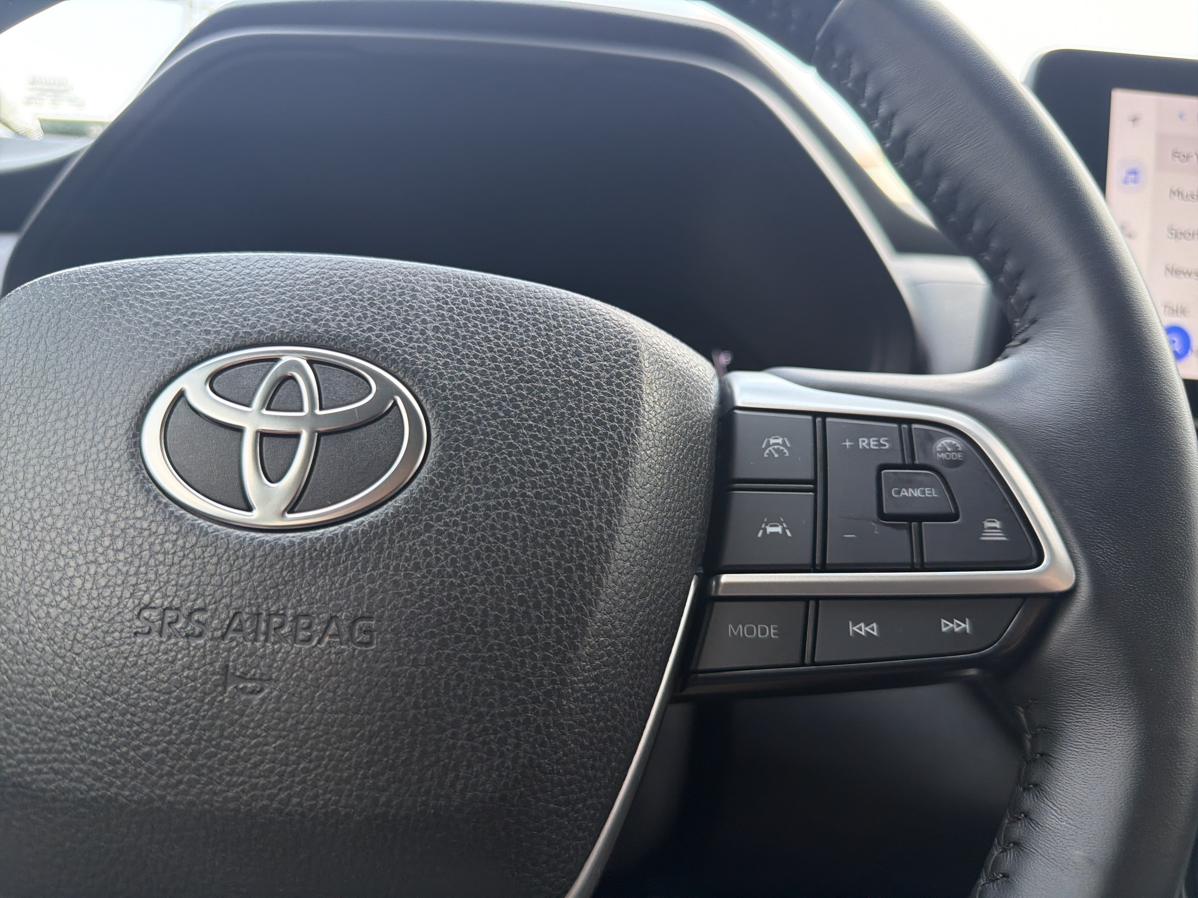 Certified 2025 Toyota Grand Highlander FWD image 10
