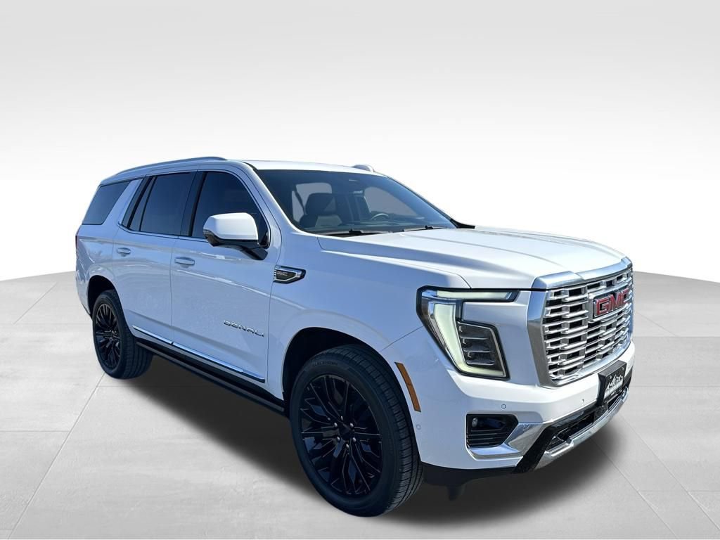 Used 2025 GMC Yukon Denali w/ Sun & Power Step Package image 27