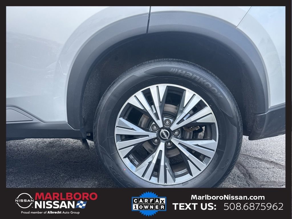 Used 2023 Nissan Rogue SV image 12