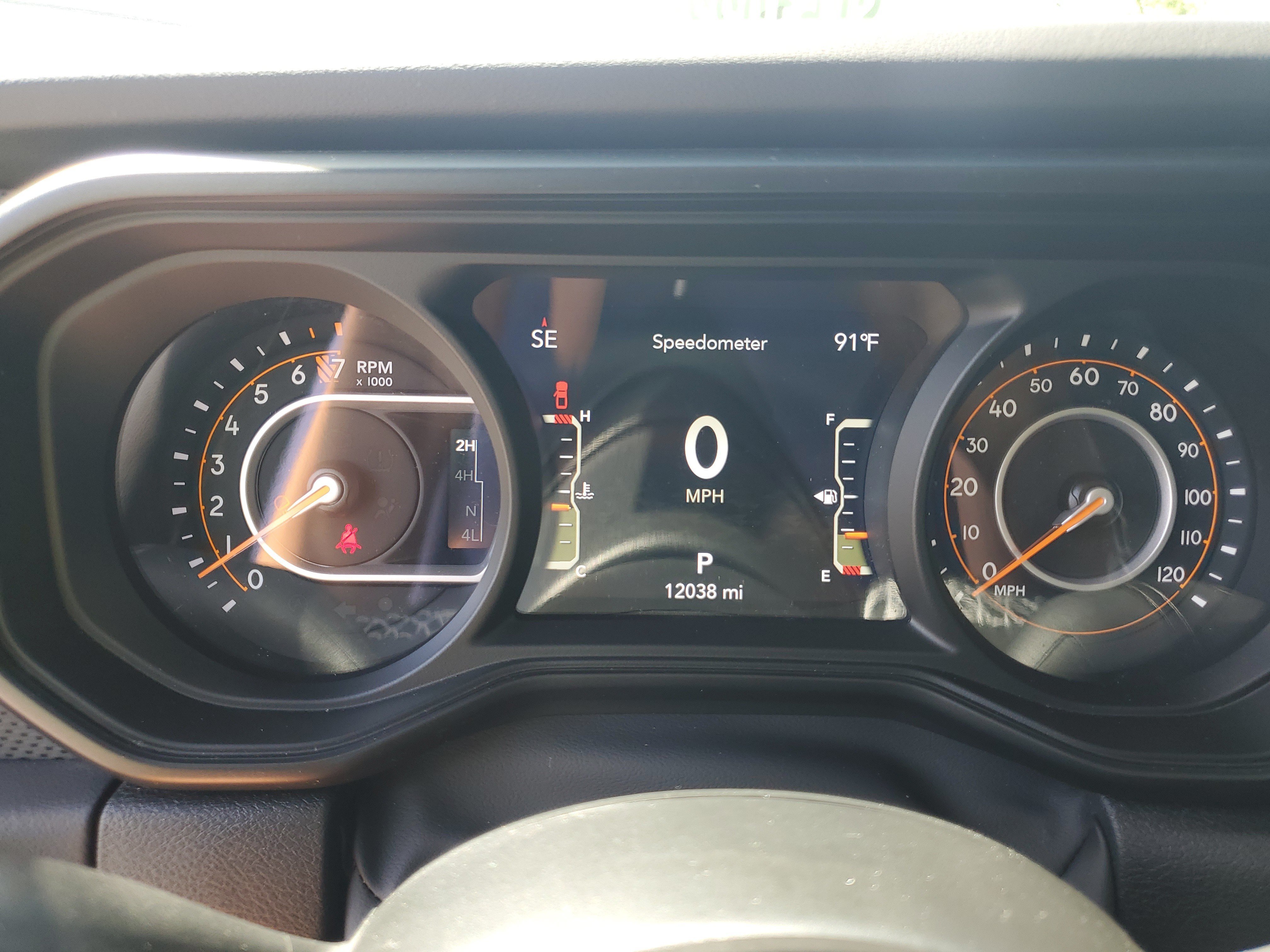 Used 2025 Jeep Gladiator Mojave w/ Safety Group AWD/4WD image 18