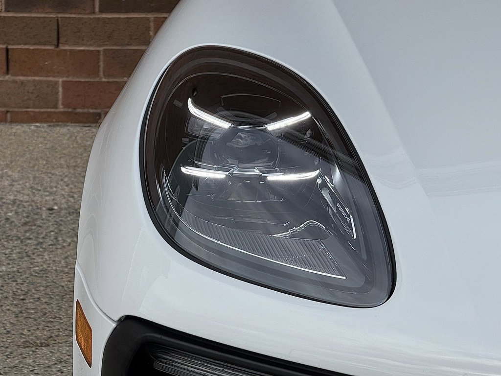 New 2026 Porsche Macan image 12