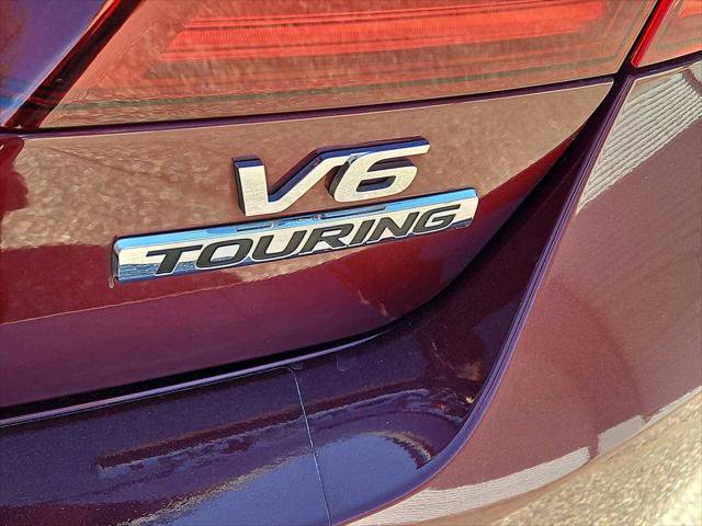 Used 2017 Honda Accord Touring image 6