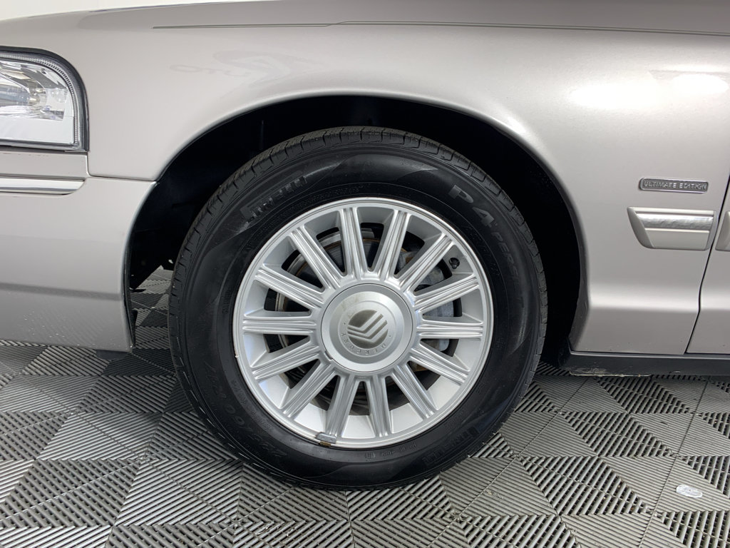 Used 2010 Mercury Grand Marquis LS RWD image 9