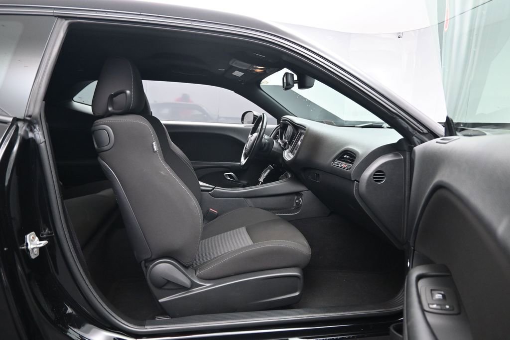 Used 2022 Dodge Challenger R/T Scat Pack RWD image 29