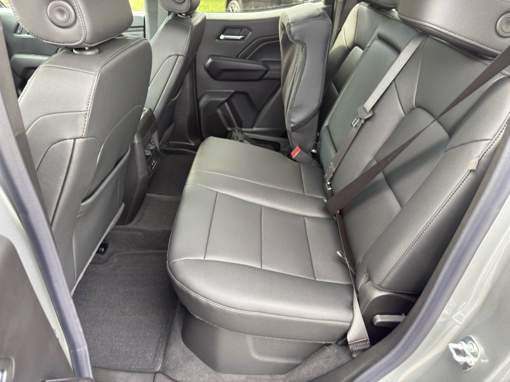 New 2026 GMC Canyon Elevation w/ Convenience Package image 6