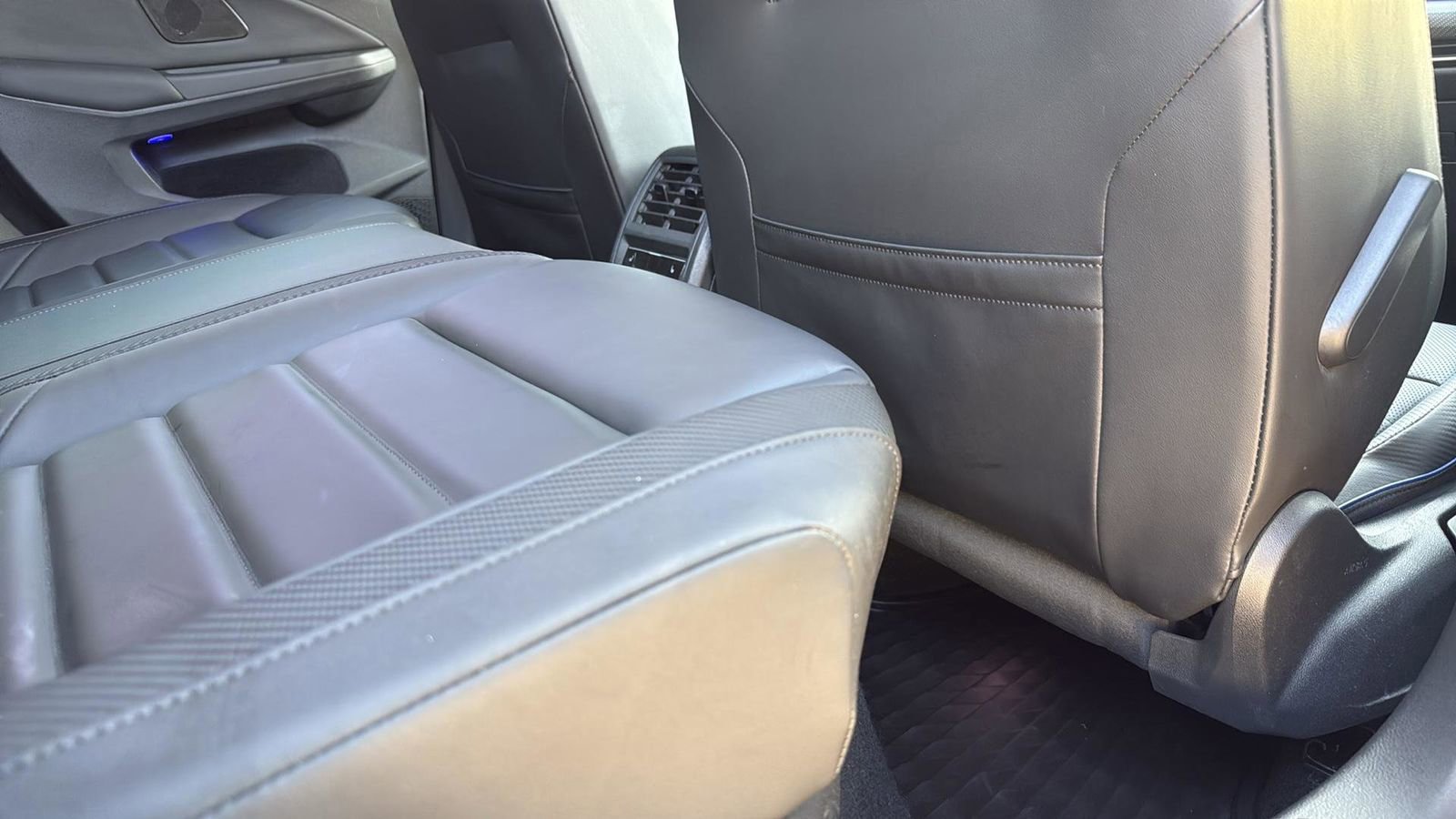 Used 2024 Volkswagen Golf R image 27