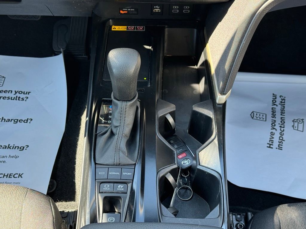 Used 2025 Toyota Camry LE FWD image 34