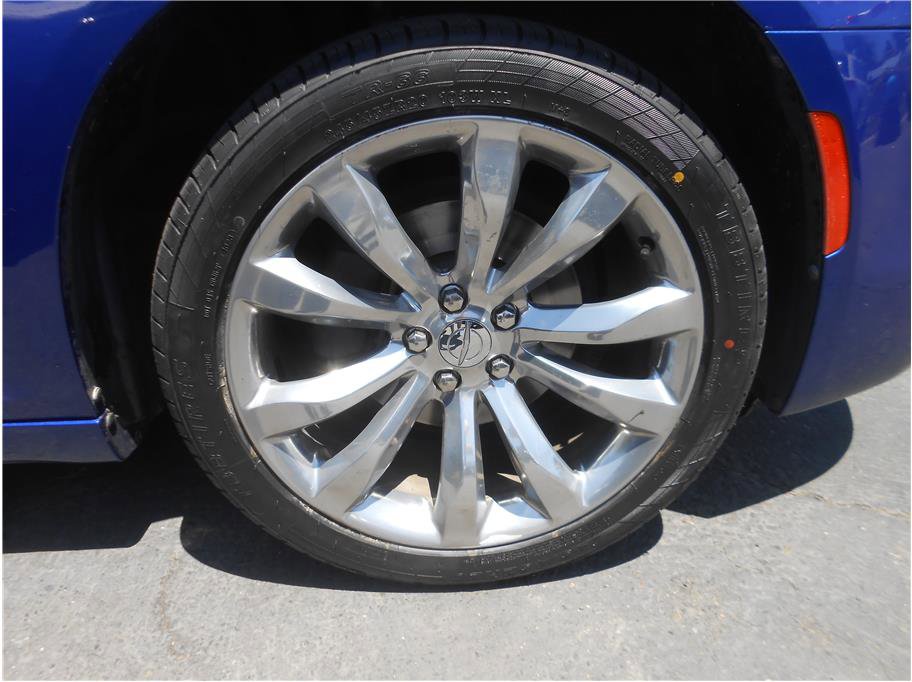 Used 2019 Chrysler 300 Limited image 14