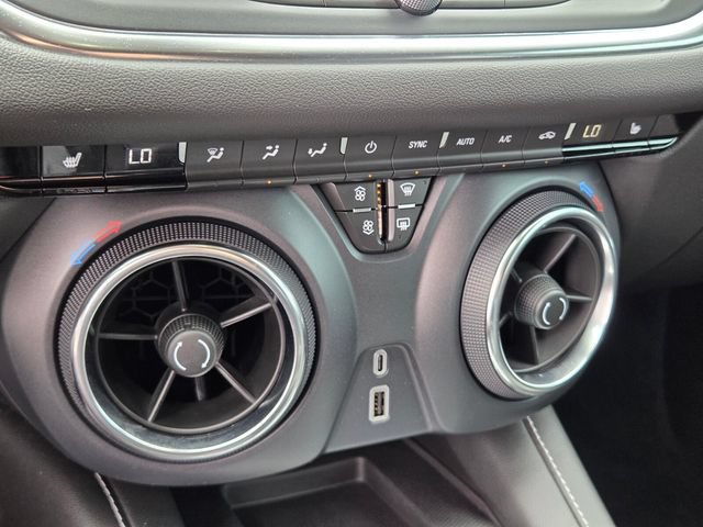 Used 2024 Chevrolet Blazer LT w/ Convenience Package FWD image 22