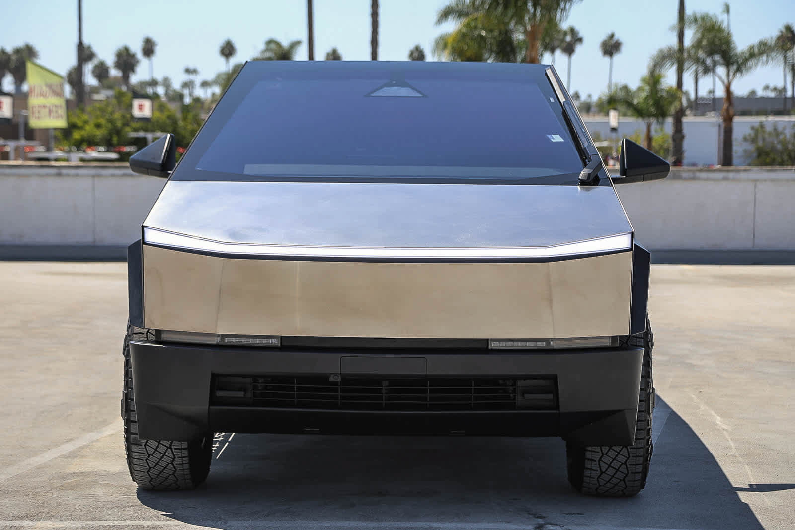 Used 2025 Tesla Cybertruck AWD Crew Cab image 3