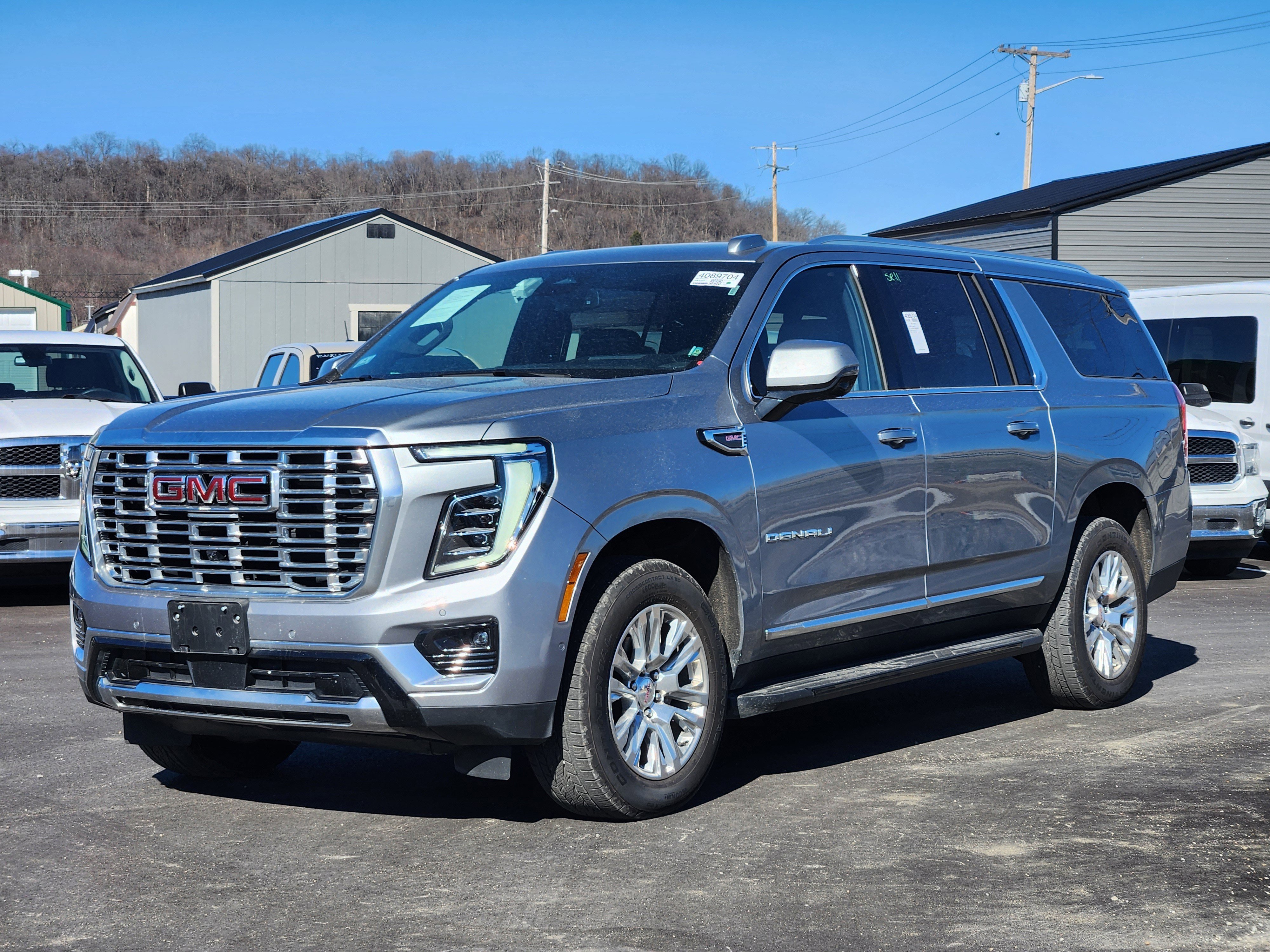 Used 2025 GMC Yukon XL Denali image 13