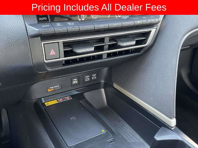 Used 2025 Toyota Camry LE FWD image 32