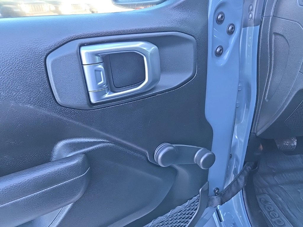 Used 2024 Jeep Wrangler Sport image 38