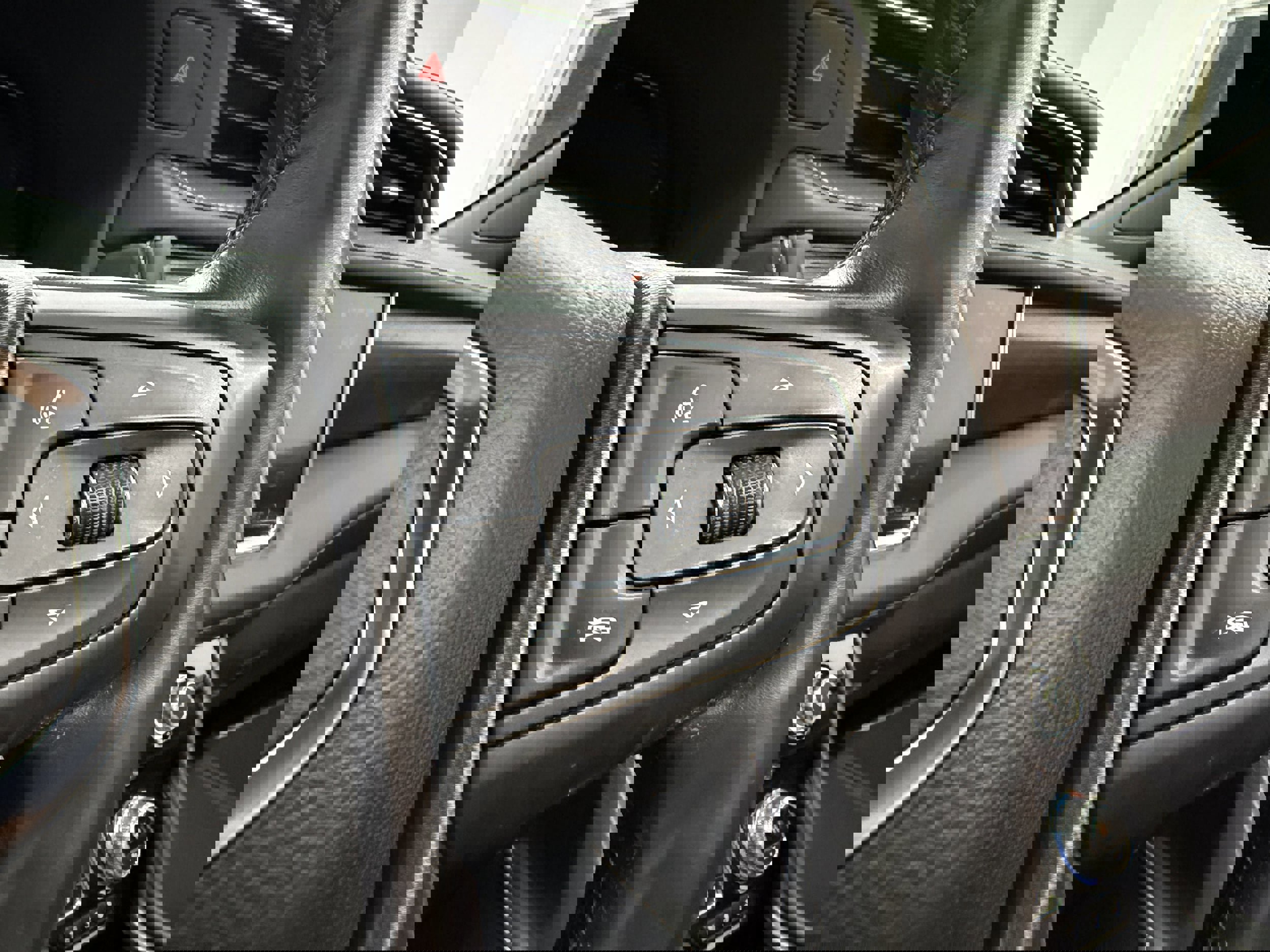 Used 2023 GMC Yukon XL Denali Ultimate w/ LPO, Floor Liner Package image 21