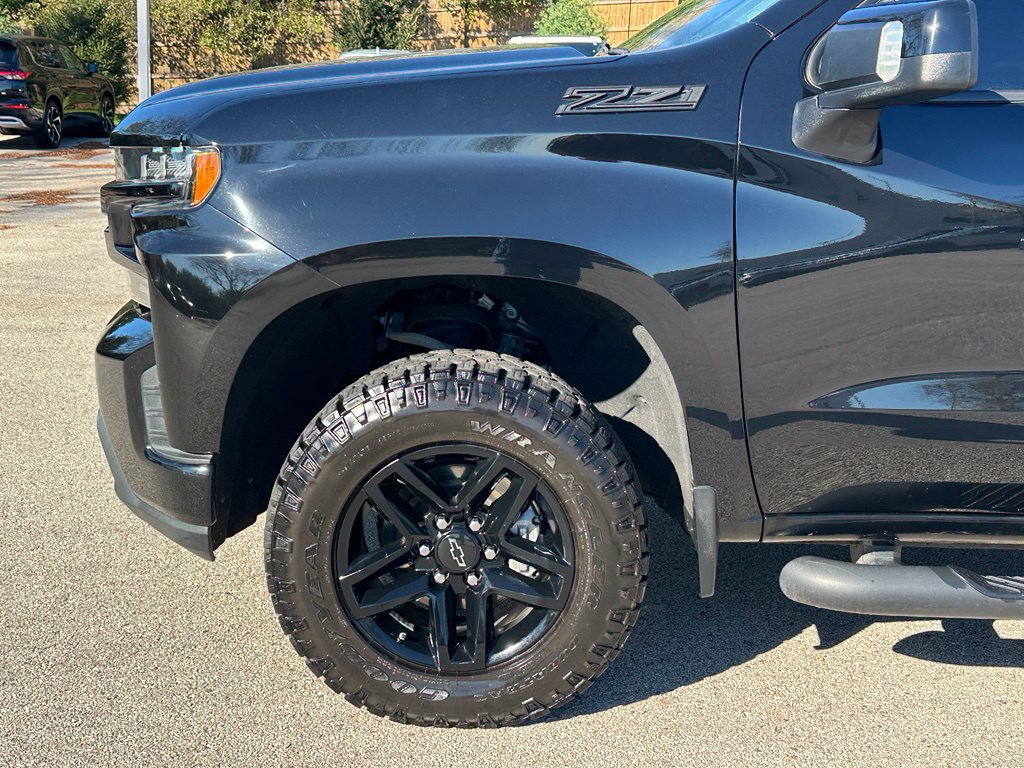 Used 2020 Chevrolet Silverado 1500 LT Trail Boss w/ Midnight Edition AWD/4WD image 11