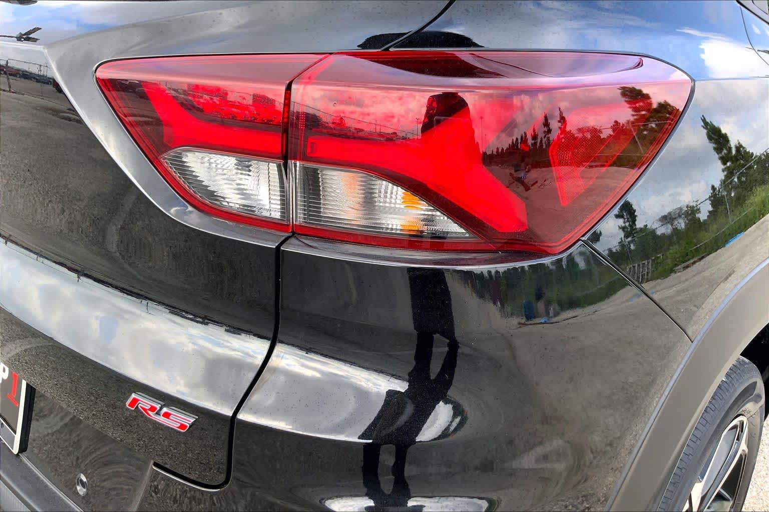 Used 2022 Chevrolet TrailBlazer RS w/ Sun and Liftgate Package FWD image 30