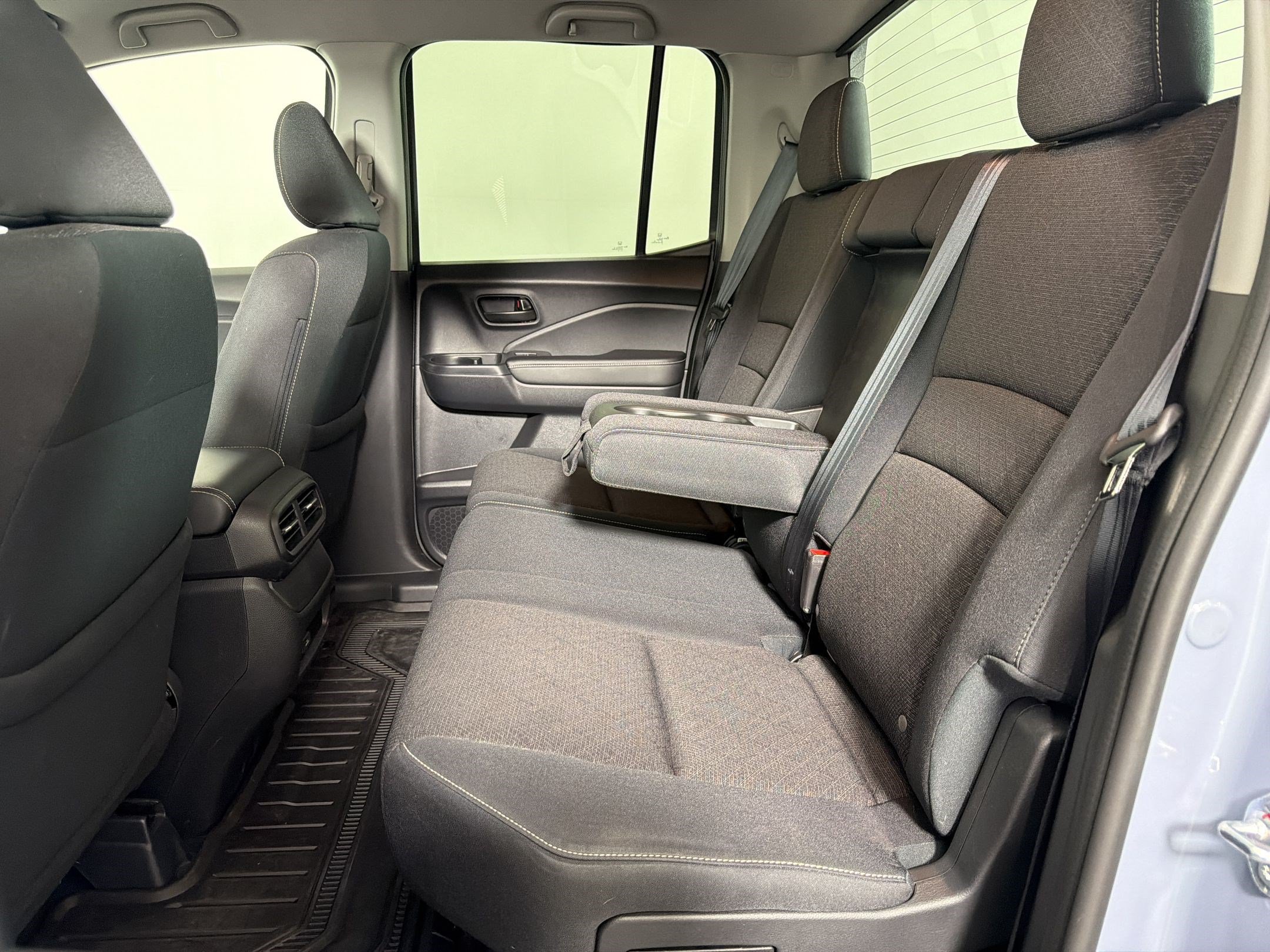Used 2025 Honda Ridgeline Sport image 12