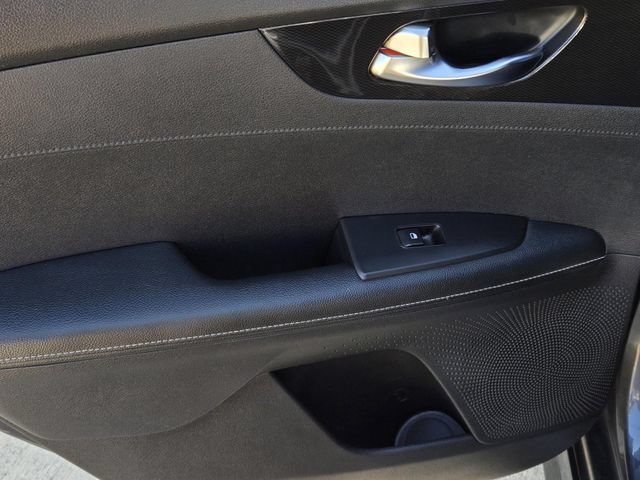 Certified 2022 Kia Forte GT-Line w/ GT-Line Technology Package FWD image 9
