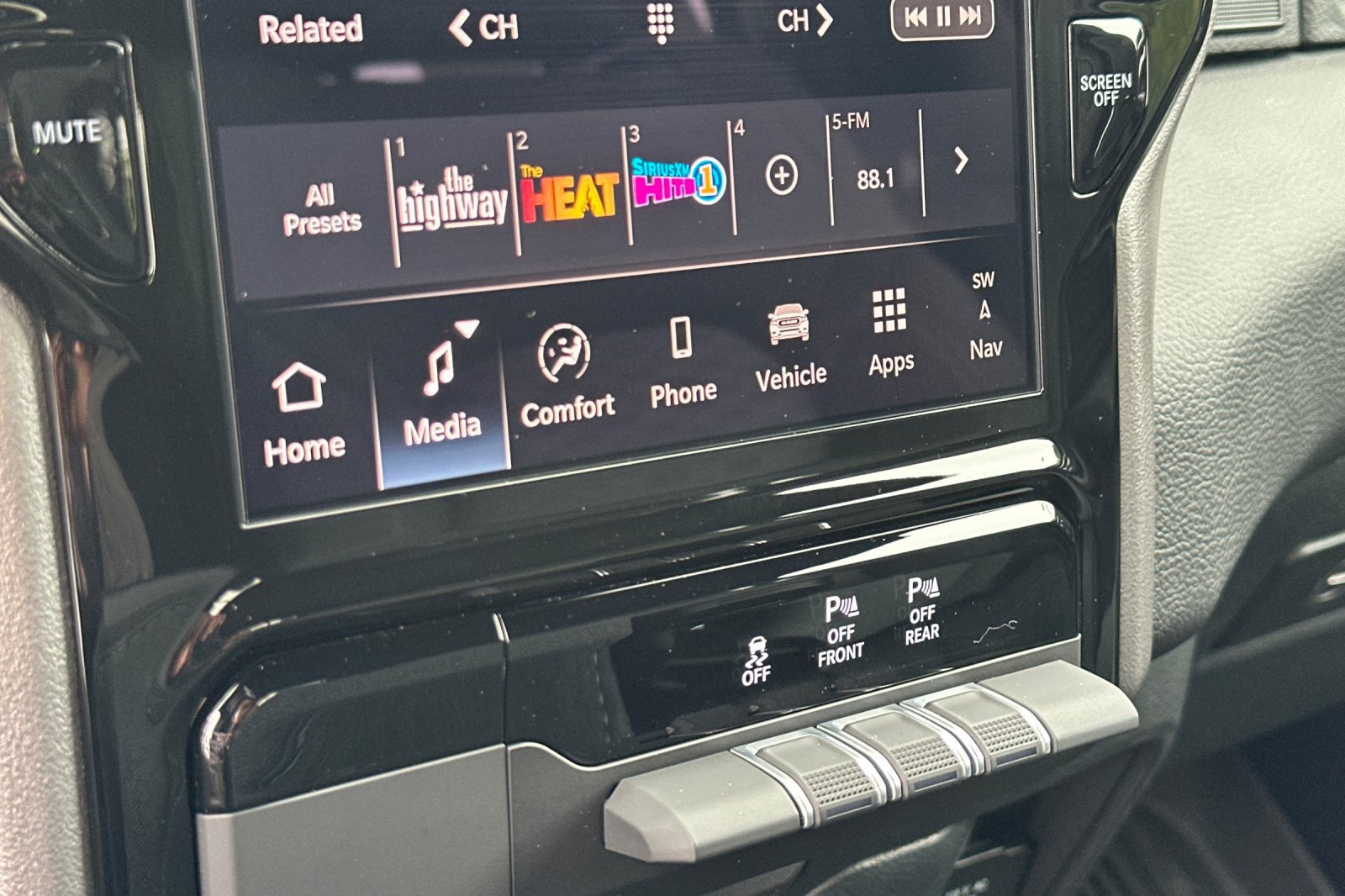 New 2026 RAM 1500 Big Horn AWD/4WD image 19
