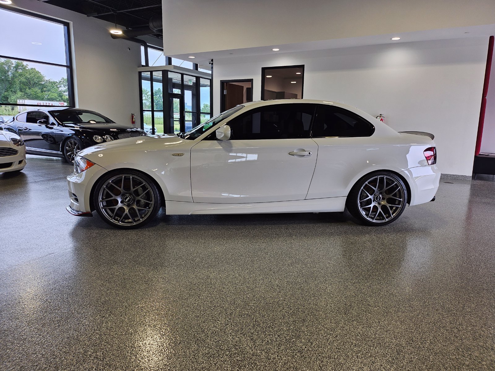 Used 2011 BMW 135i Coupe RWD image 3