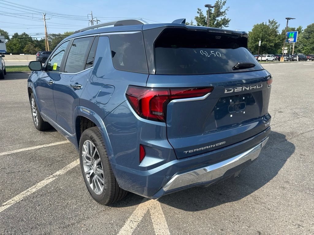 New 2027 GMC Terrain Denali AWD/4WD image 4