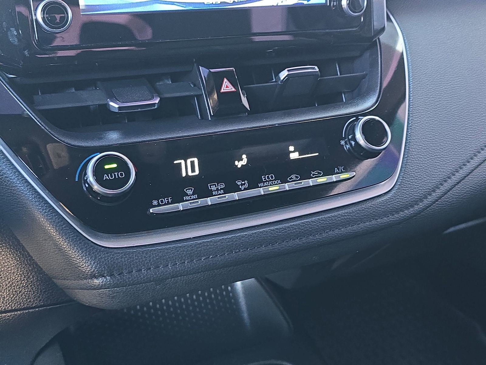 Used 2020 Toyota Corolla SE FWD image 25