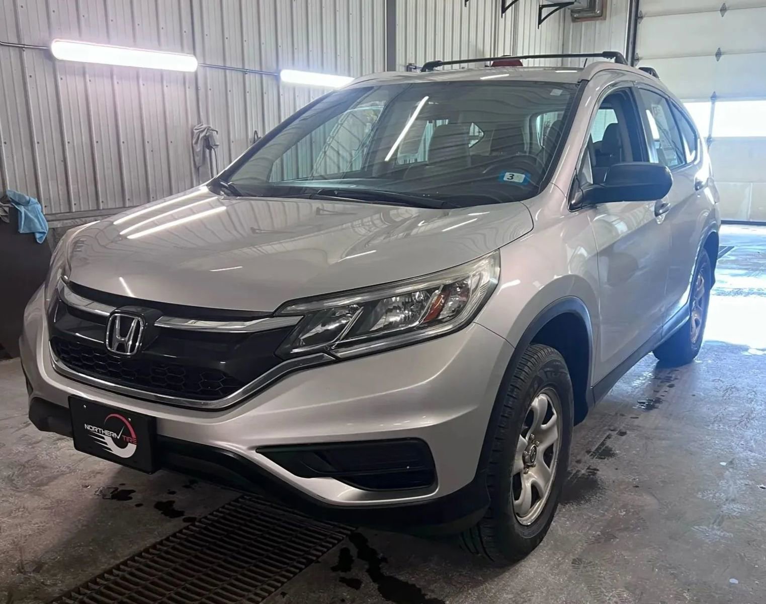 Used 2016 Honda CR-V LX image 1